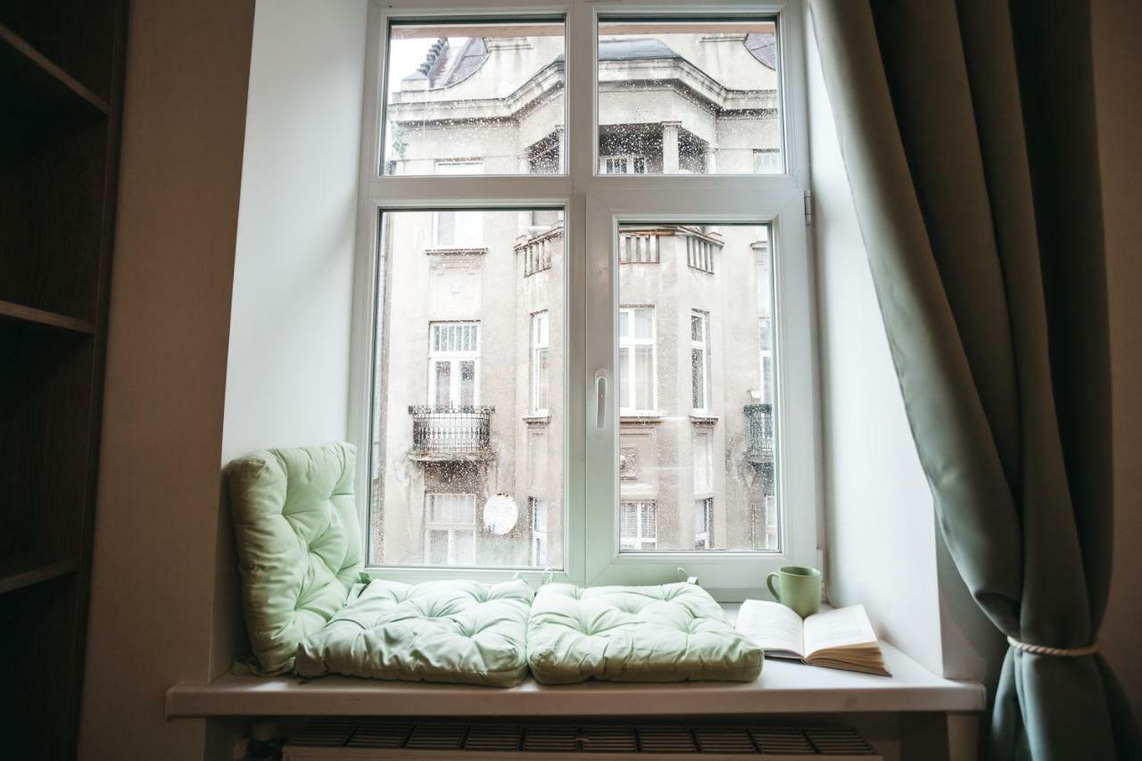 "Green Oasis Apartment" Lviv Exterior photo